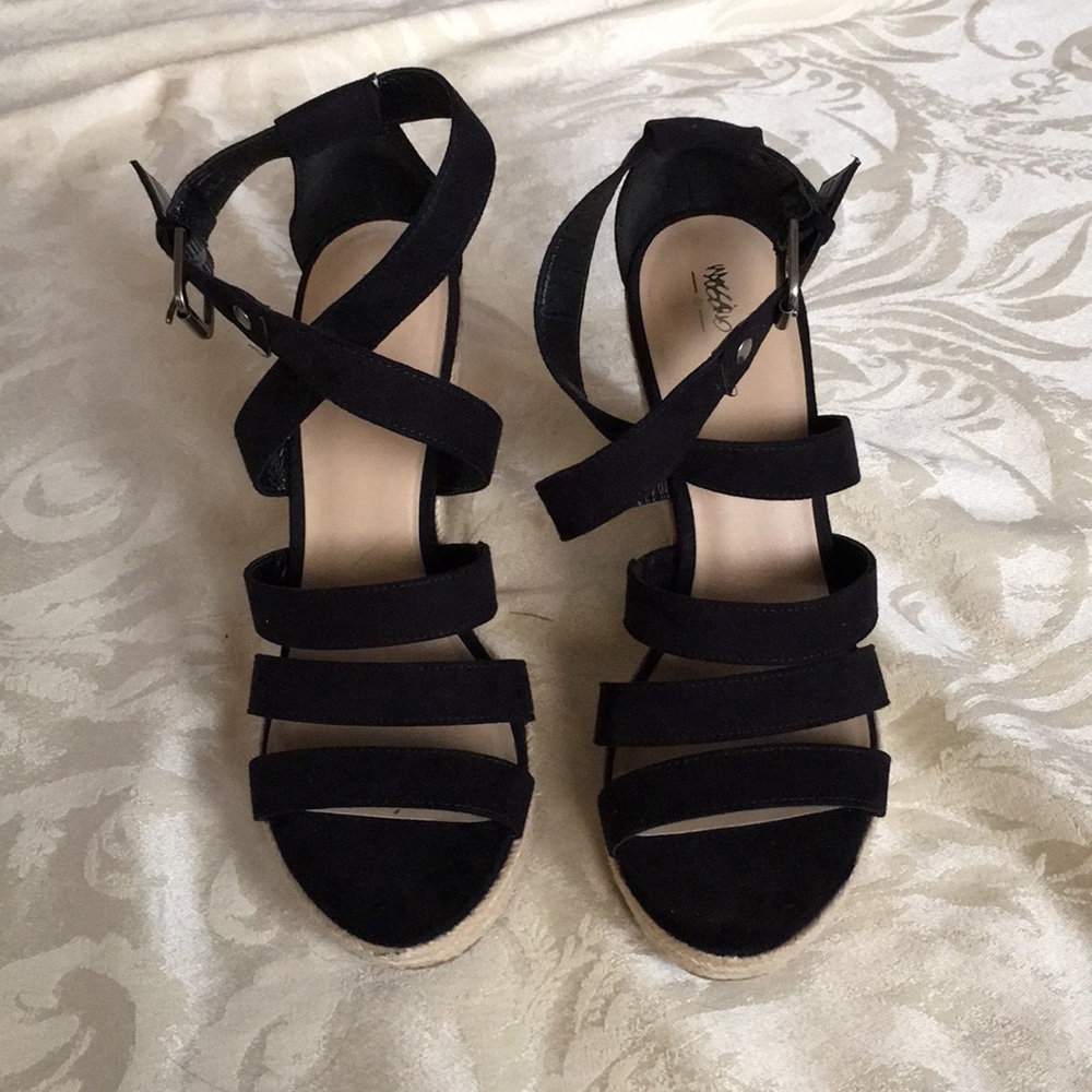 A sexy pair of espadrilles! Size 9.5